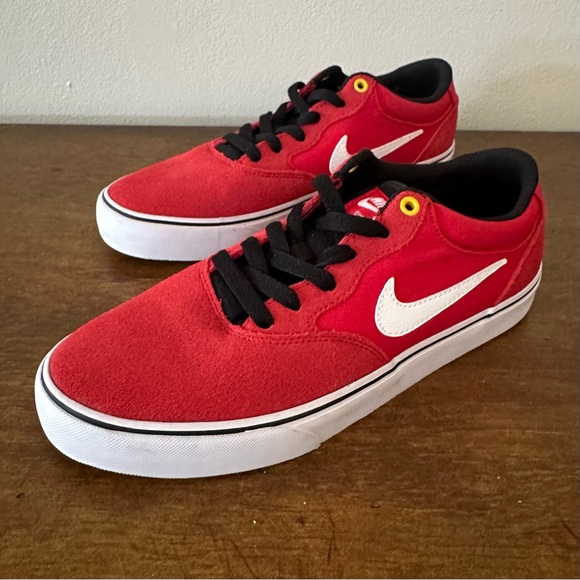 nike sb chron red